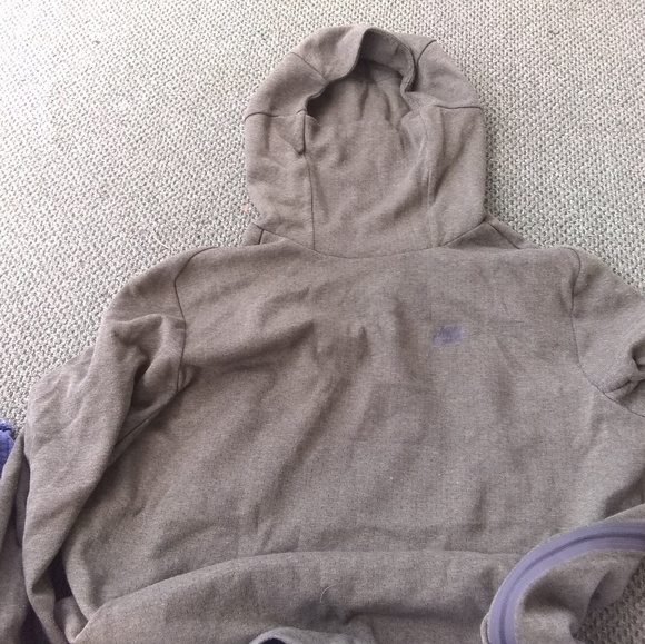 Clothes - Picture 4 of 4